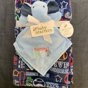 Plush baby blanket with toy